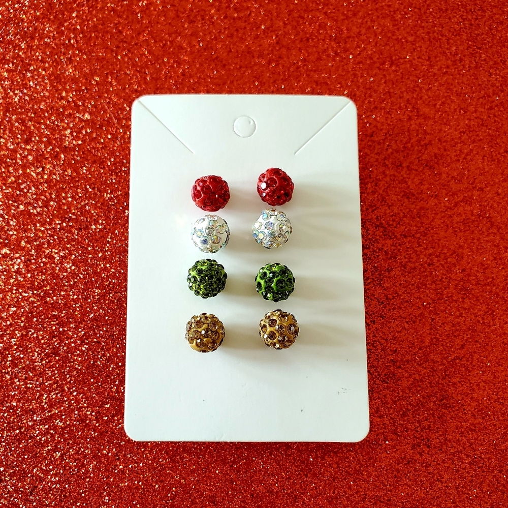 2/$20🌼 4 Pairs Stainless Steel Crystal Xmas Studs - Picture 3 of 4